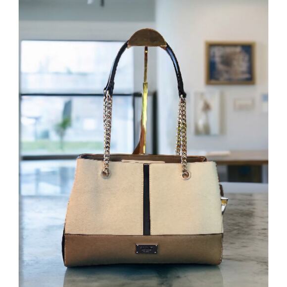 G by Guess Wilder G Cube Shopper Tote, Carry-All, Purse, Handbag - Picture 1 of 10
